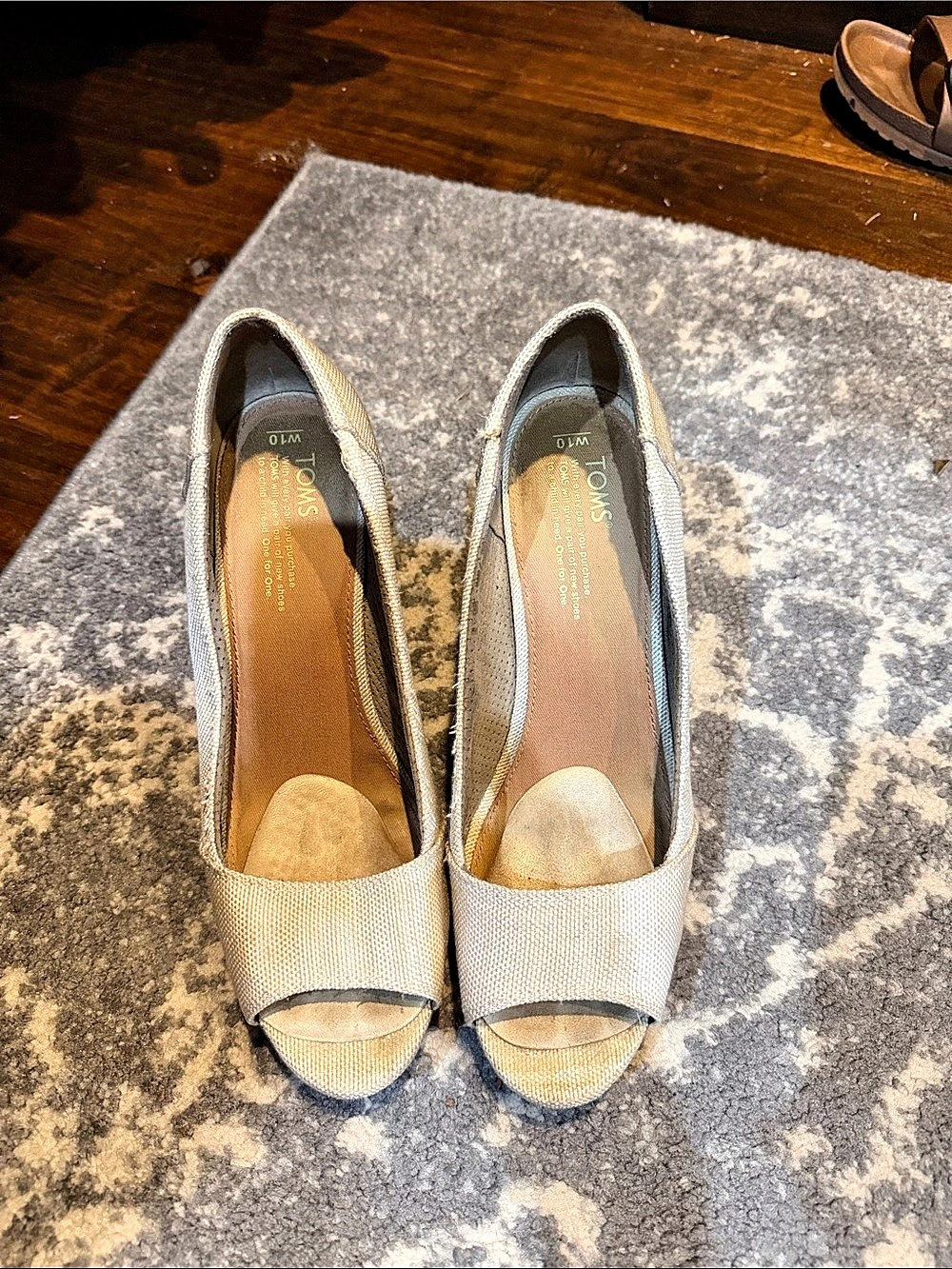 TOMS Essential Wedge Tan Peep Toe Wedge Shoes